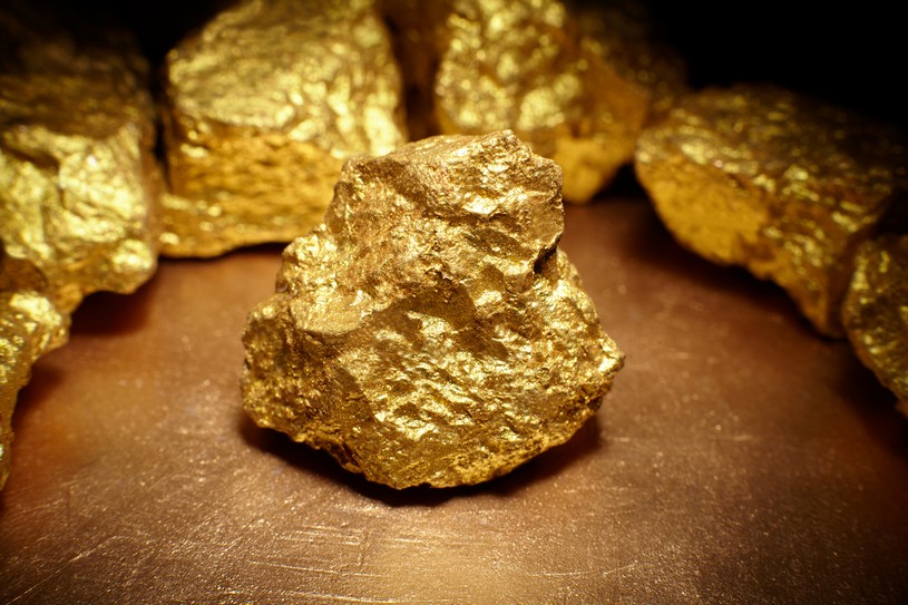 金鉱石 様々な金属が混合する鉱石から金を回収する方法