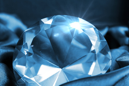 カラーダイヤモンドは人類の秘宝