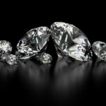 ダイヤモンドの買取で気になる「蛍光性」って何？