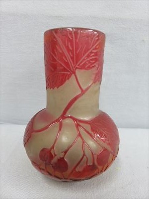 エミール・ガレ　木の実文花瓶　H10cm